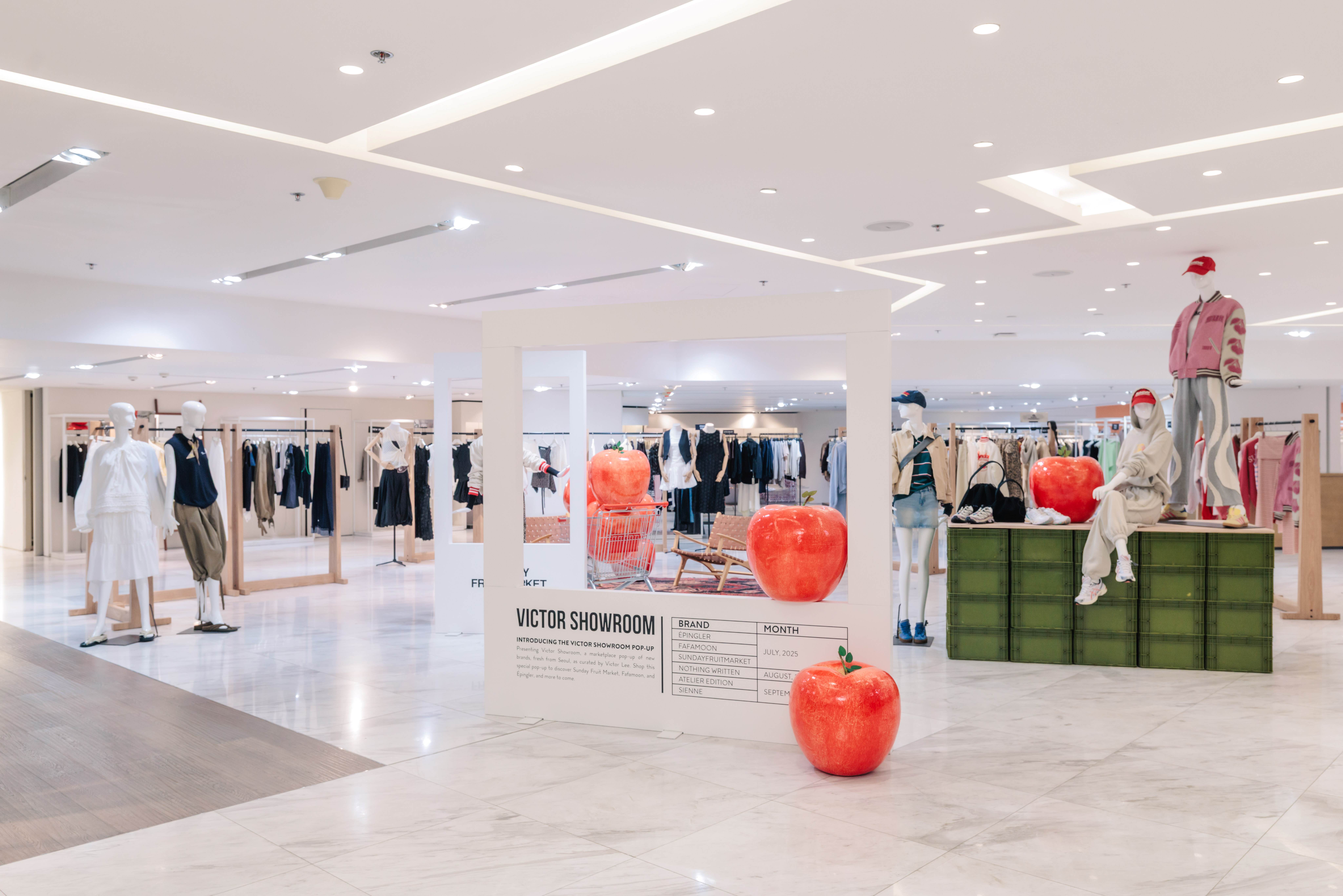 連卡佛隆重介紹 Victor Showroom