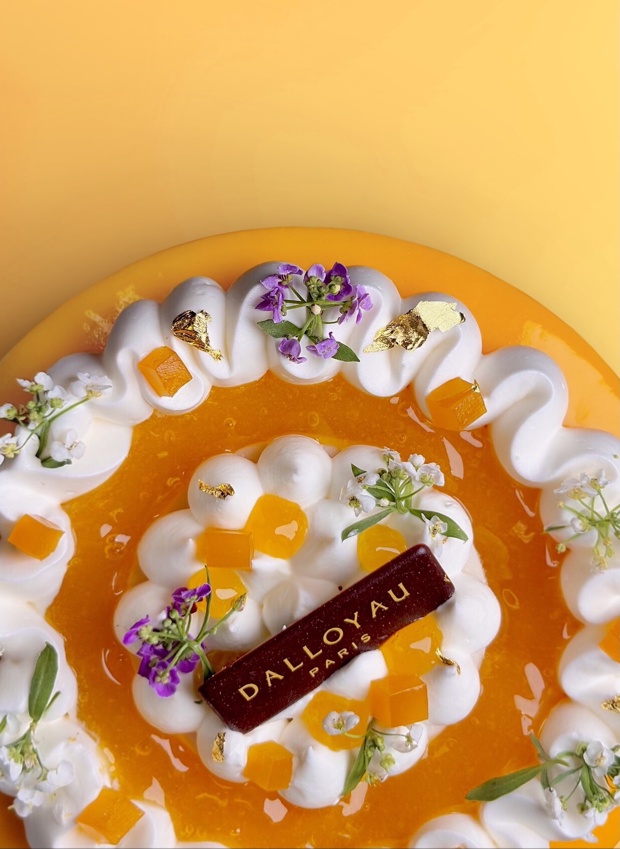 DALLOYAU Presents New Birthday Cake and New DA CHOCO Crispy Chocolate