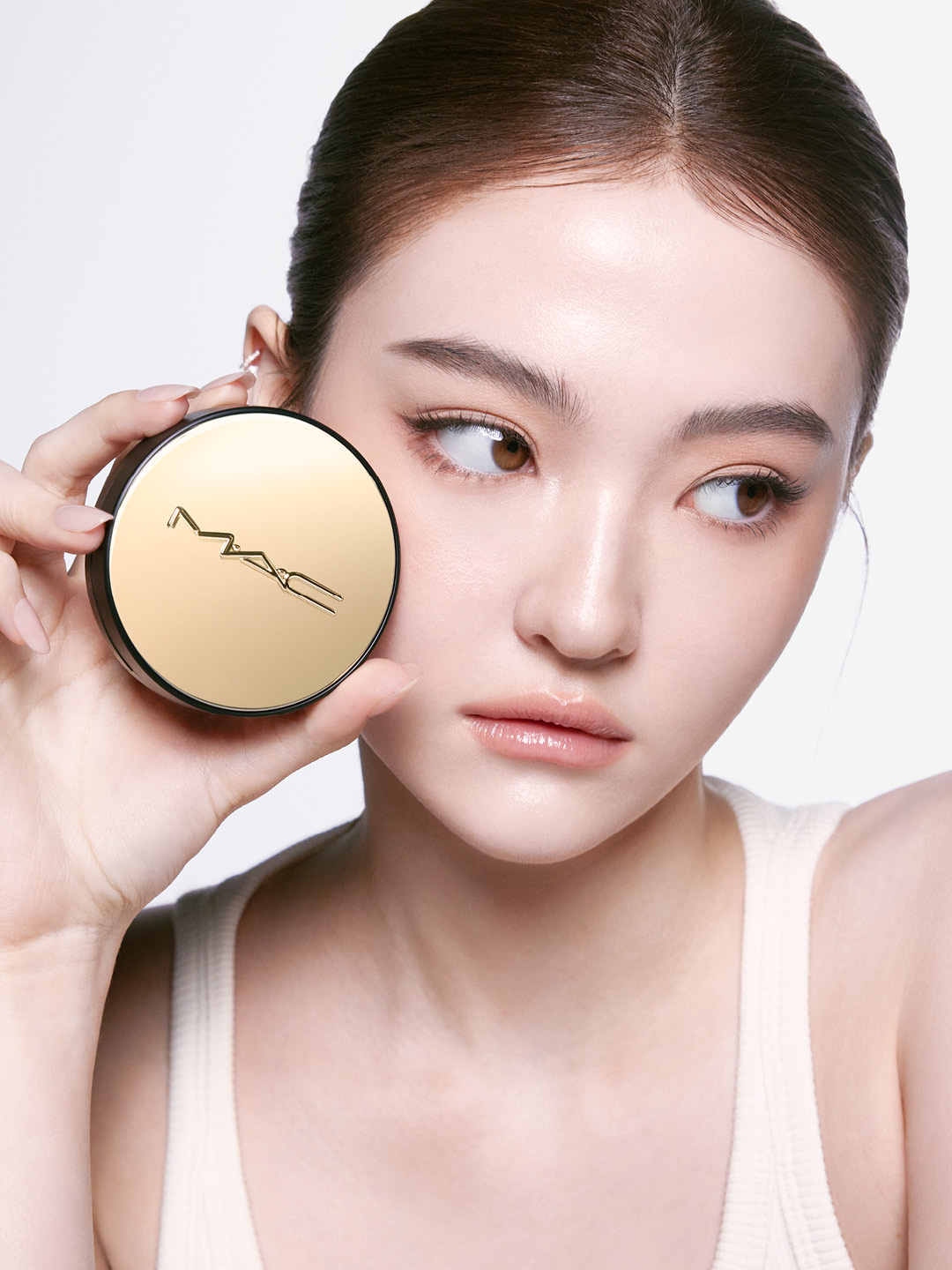 M·A·C NEW Studio Radiance Serum-Powered Cushion Foundation SPF 50+/PA+++
